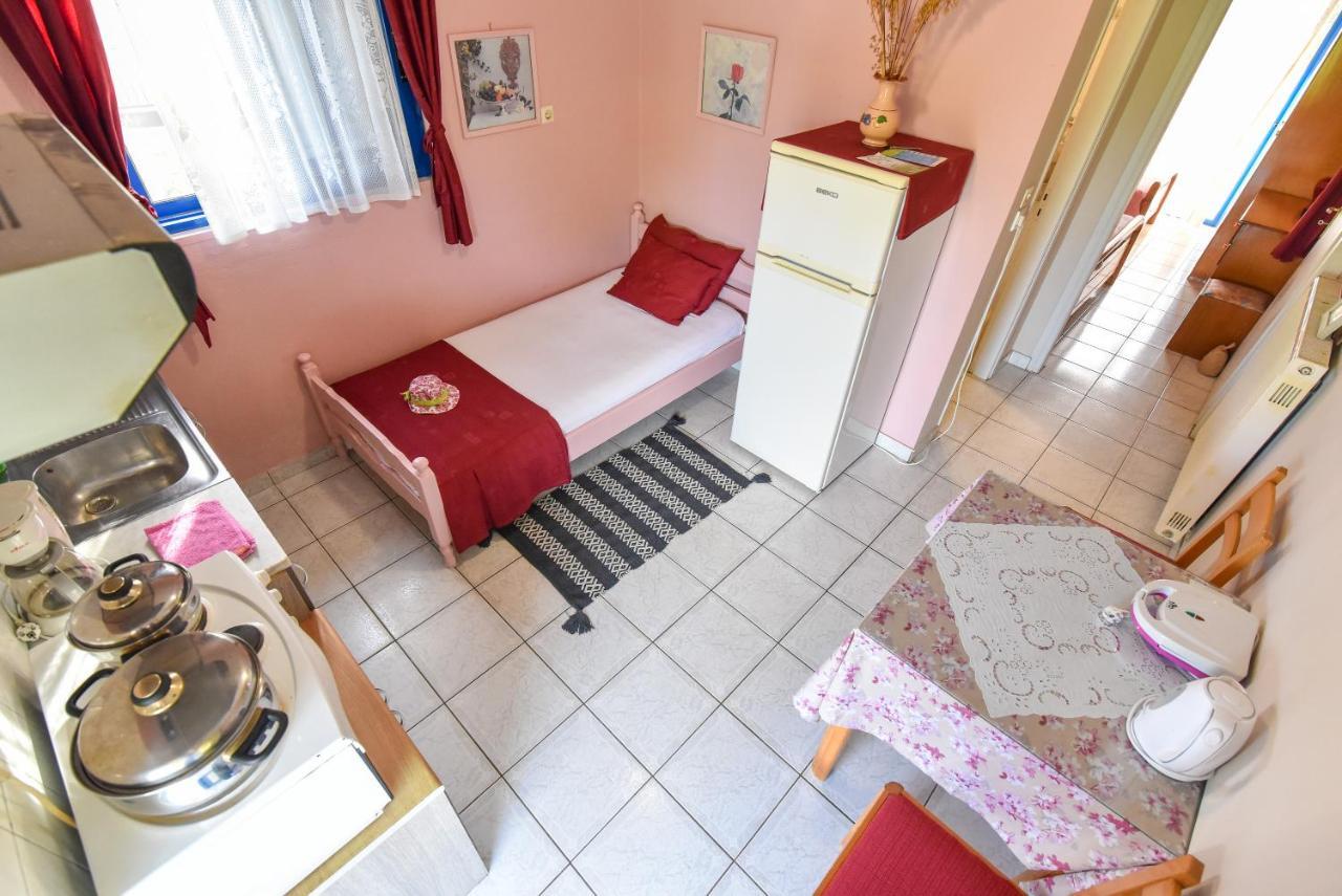 Leader Apartamento Mýtikas Exterior foto